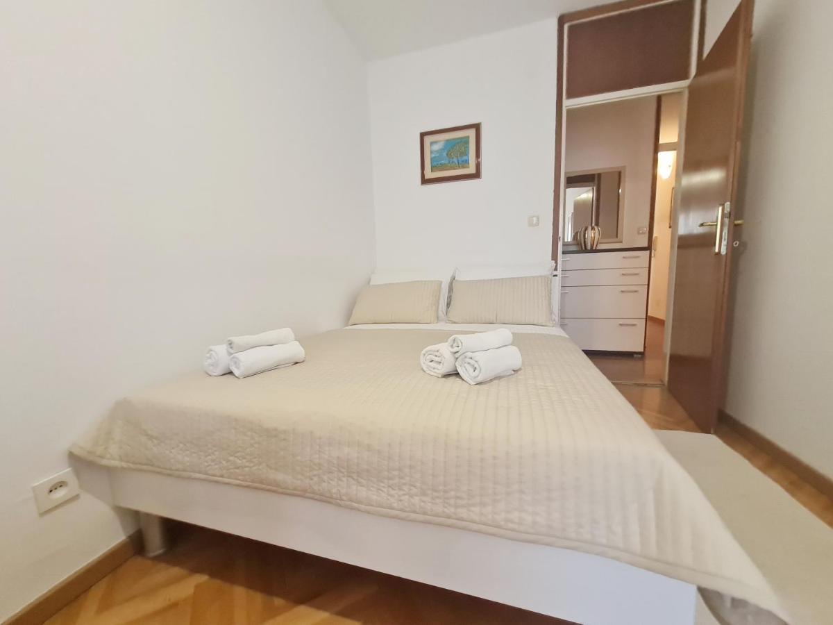 Apartment Nina Marie II Split Bagian luar foto