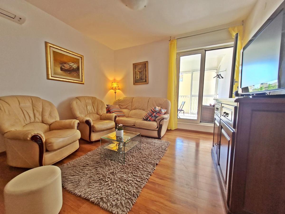 Apartment Nina Marie II Split Bagian luar foto