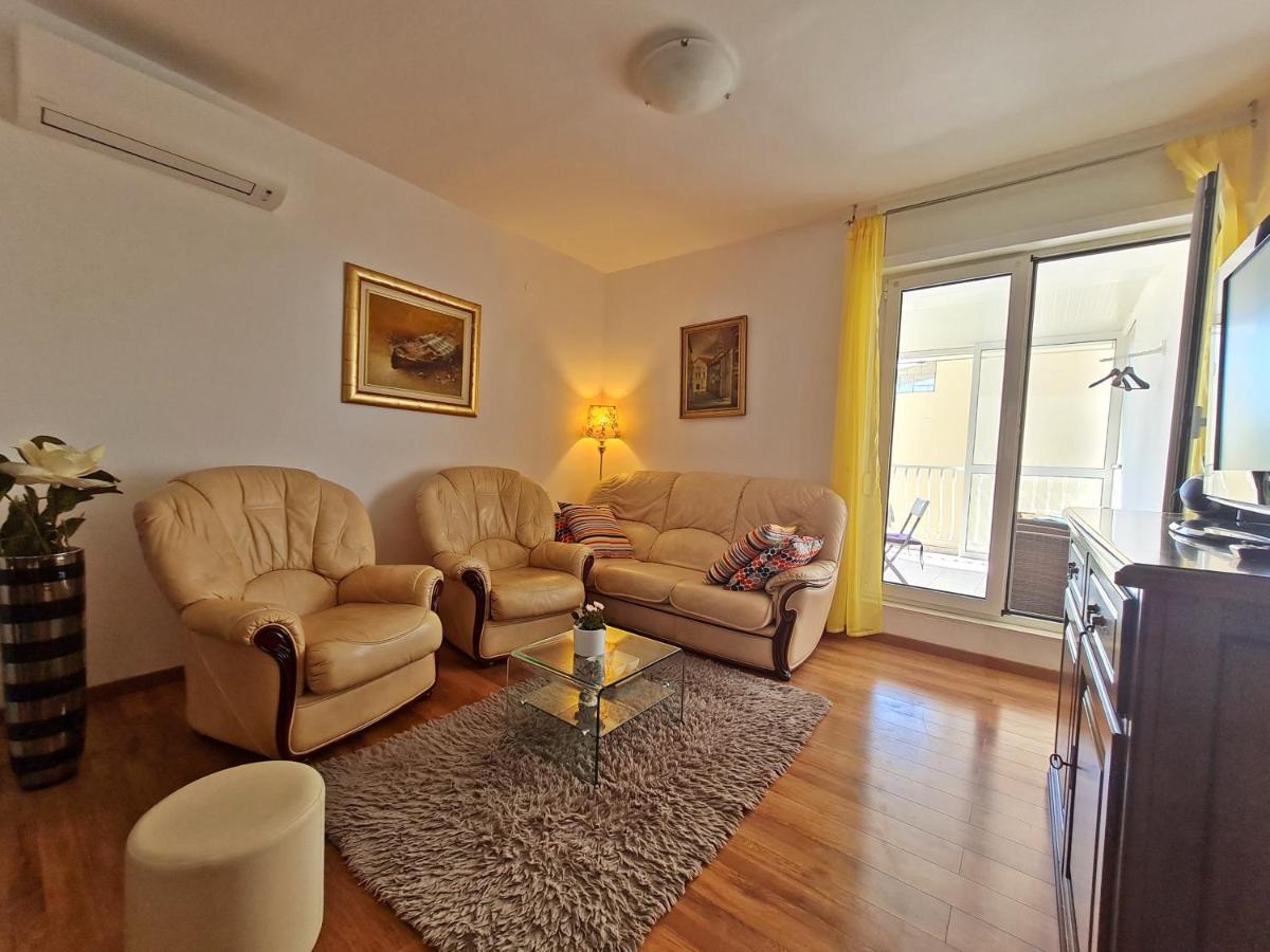 Apartment Nina Marie II Split Bagian luar foto